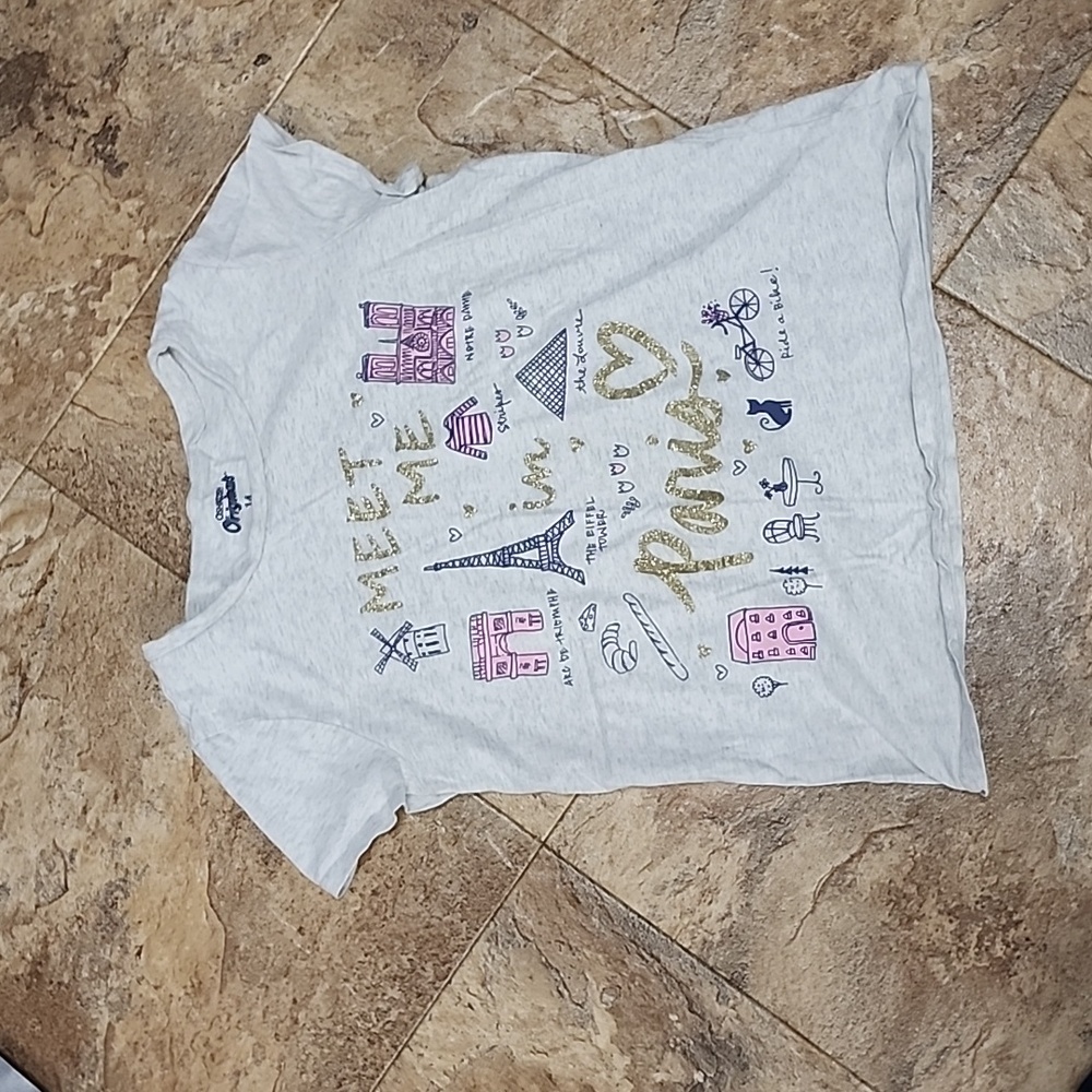 Grey tee shirt